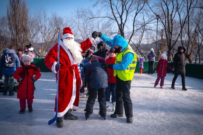 Рождественские гуляния в Городском парке собрали гостей и жителей Находки