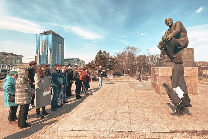 Экскурсии по Находке провели школьники и курсанты