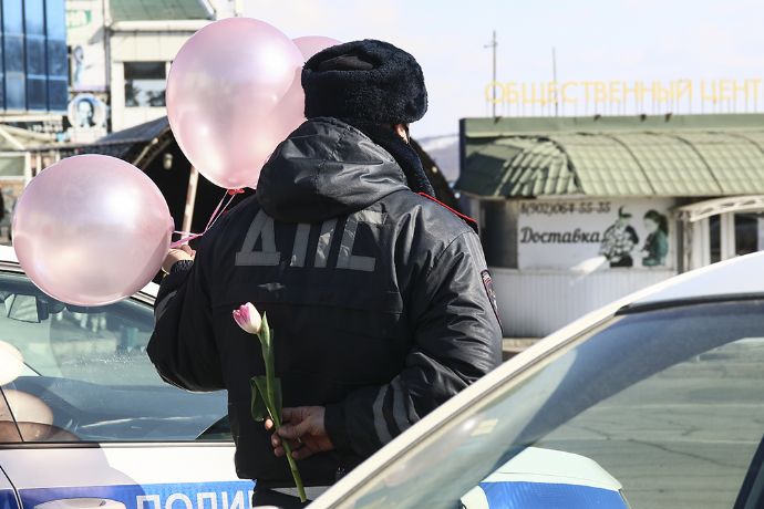 «Цветочный патруль» вышел на дороги Находки