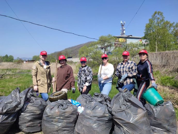 В Находке проходят субботники в рамках двухмесячника по благоустройству