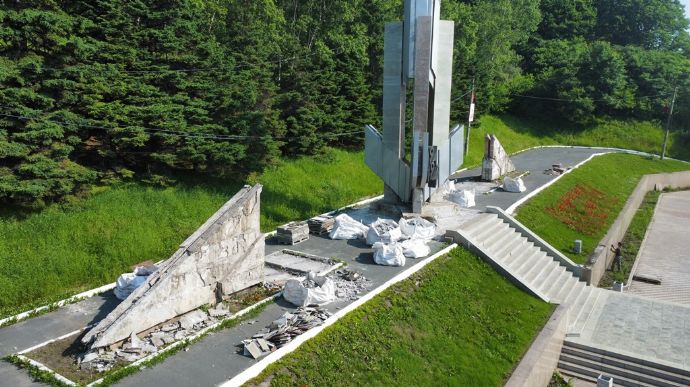В Находке началась реставрация мемориала Победы