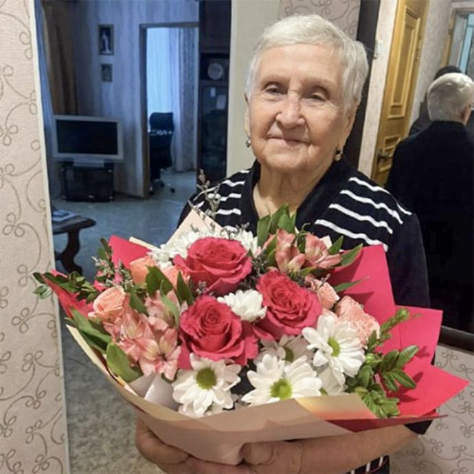 Жительнице блокадного Ленинграда в Находке вручили поздравительное письмо от ...