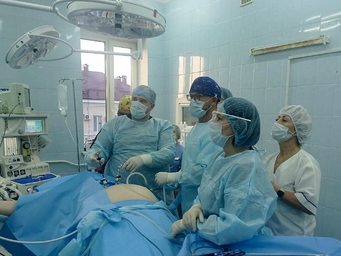 Находкинские хирурги спасли сразу две жизни