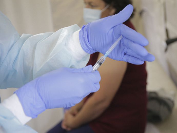 Почти 200 человек привились от клещевого энцефалита в Находкинской больнице