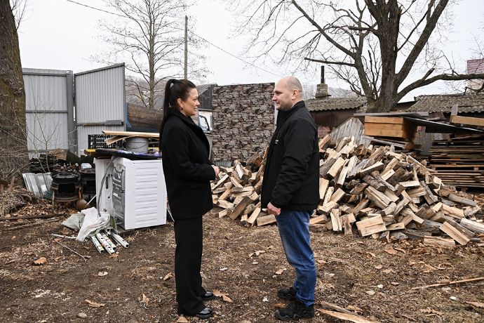 Участнику СВО из Ливадии помогли с дровами