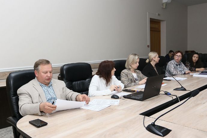 Юные находкинцы представили свои проекты сцены на озере Солёном в ходе творческого конкурса